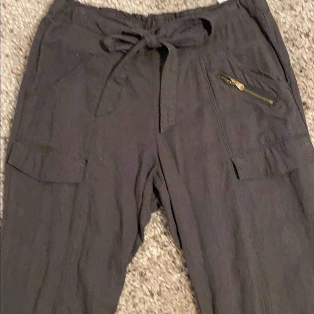 Cropped Pants - Picture 2 of 4